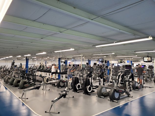 Illinois Valley YMCA gym photo